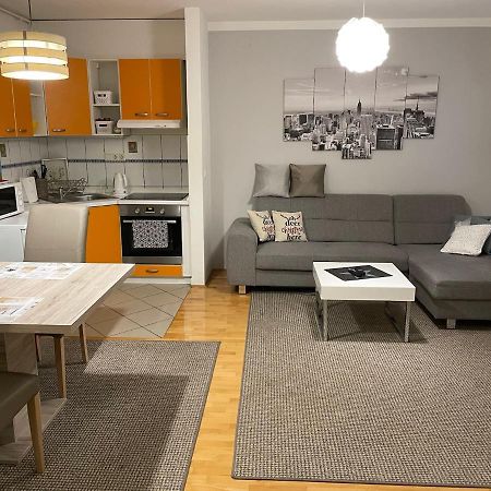 Apartman Luna Near Zagreb Airport Velika Gorica Zewnętrze zdjęcie