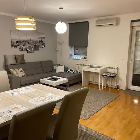 Apartman Luna Near Zagreb Airport Velika Gorica Zewnętrze zdjęcie