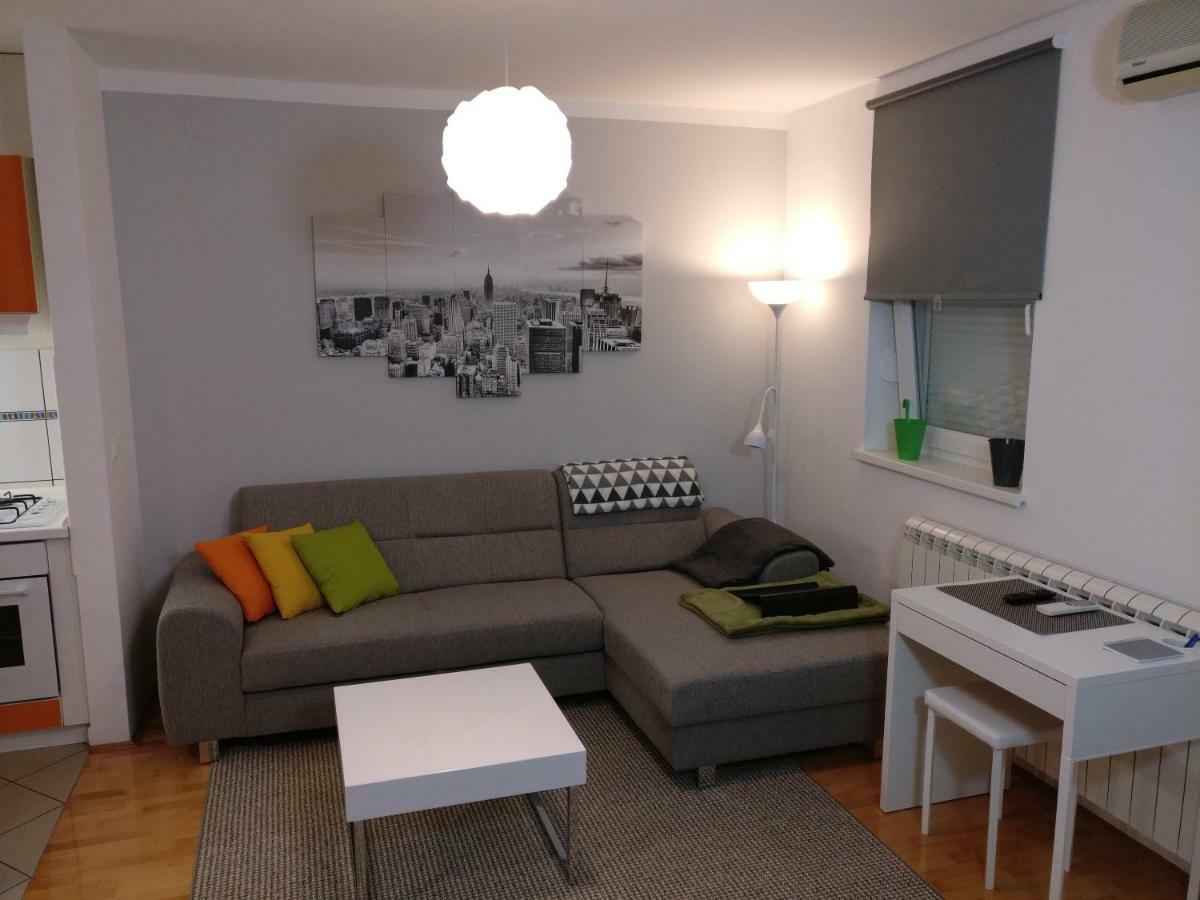 Apartman Luna Near Zagreb Airport Velika Gorica Zewnętrze zdjęcie