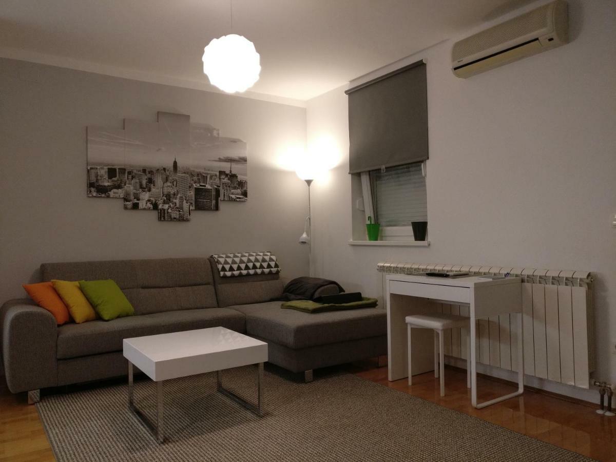 Apartman Luna Near Zagreb Airport Velika Gorica Zewnętrze zdjęcie