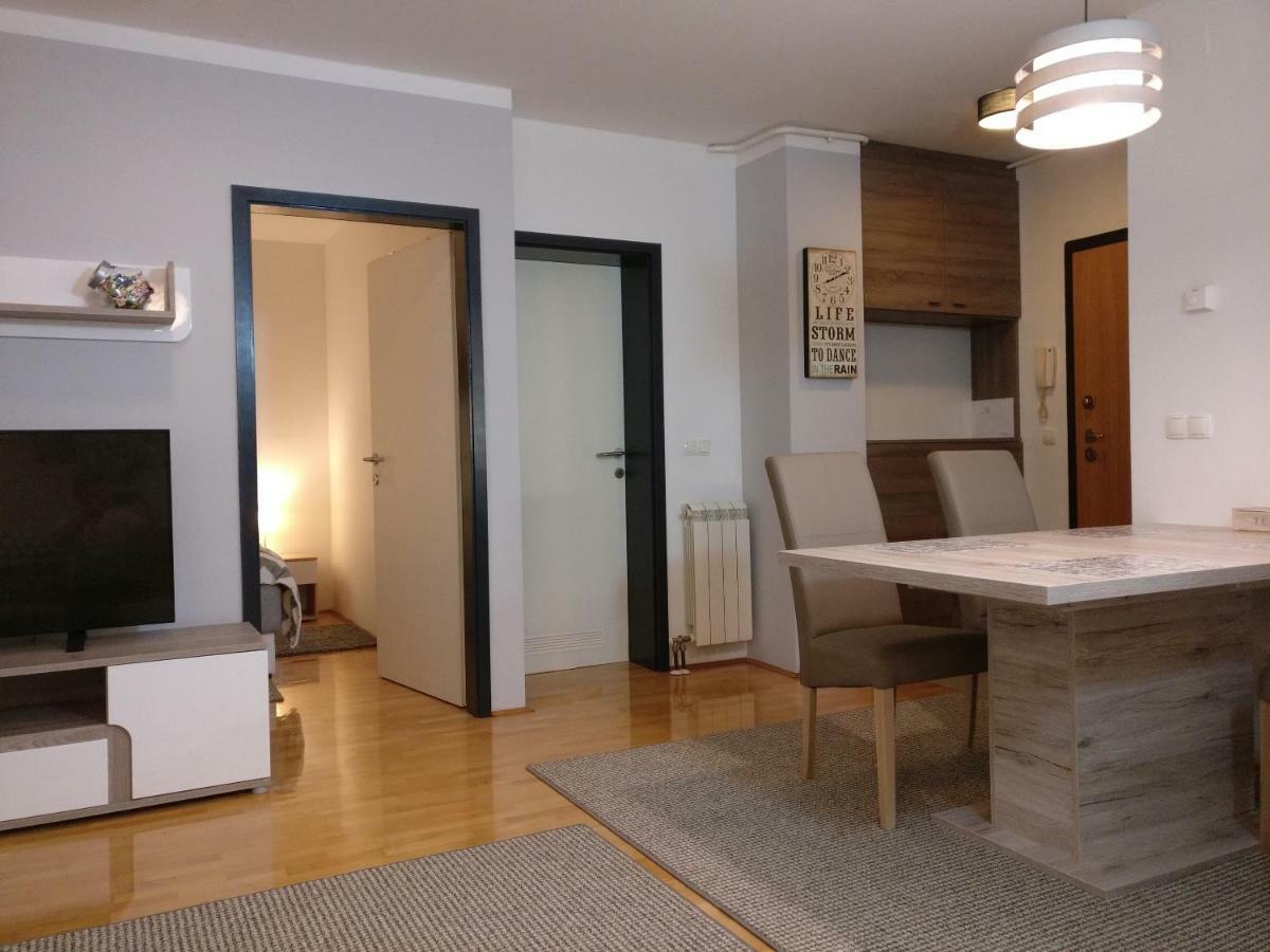 Apartman Luna Near Zagreb Airport Velika Gorica Zewnętrze zdjęcie