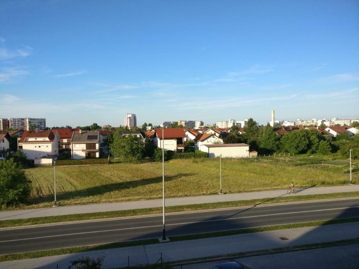 Apartman Luna Near Zagreb Airport Velika Gorica Zewnętrze zdjęcie